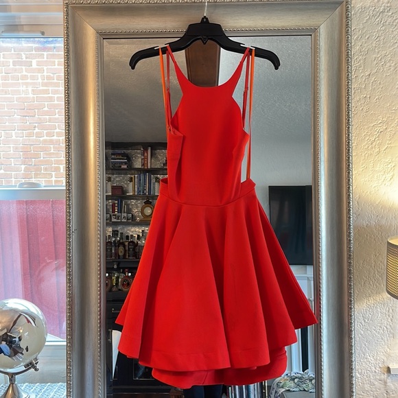 RED BACKLESS MINU DRESS - Picture 10 of 13